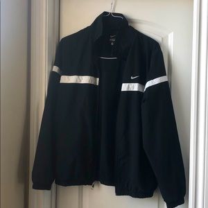 Nike lightweight windbreaker